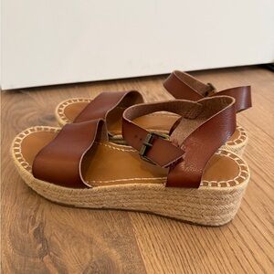 Universal Thread Tan Espadrille Sandals